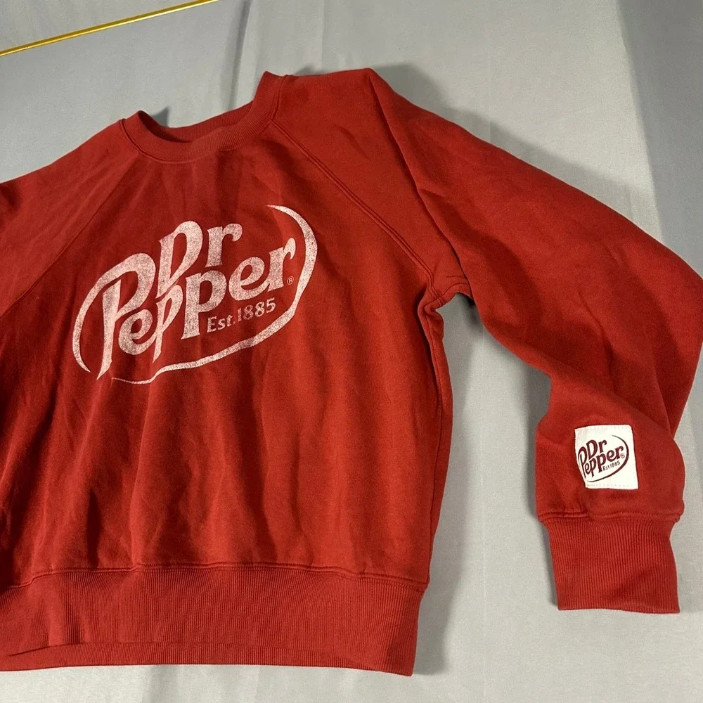 Dr Pepper Red Graphic Sweatshirt Mens Medium Raglan Distressed Logo